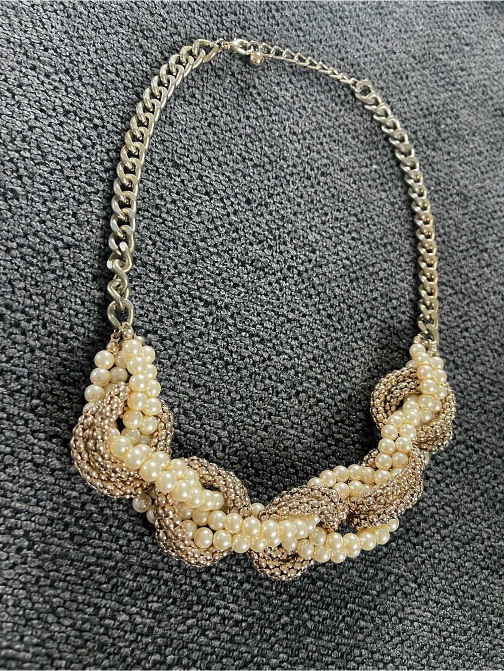 Elegant Pearl and Gold Braided Statement Necklace